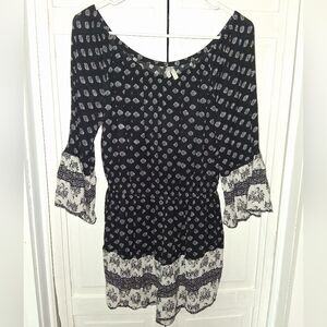 Mudd Black & White Printed Long Bell Sleeve Boho Romper